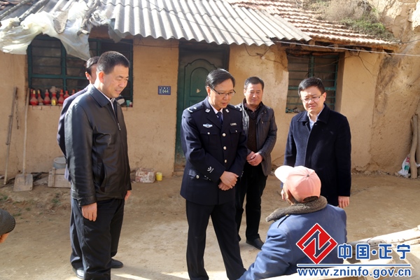 市公安局局长杨涛赴正宁双联点作“党的十八届五中全会精神”宣讲并开展帮扶调研活动