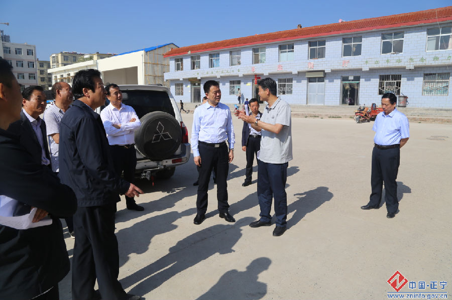 张龙杰调研教育卫生系统项目建设情况