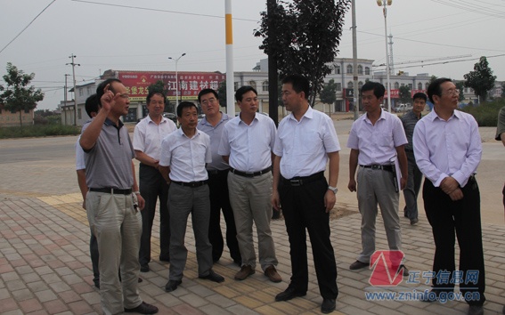 张龙杰等县上领导督查县城重点项目建设