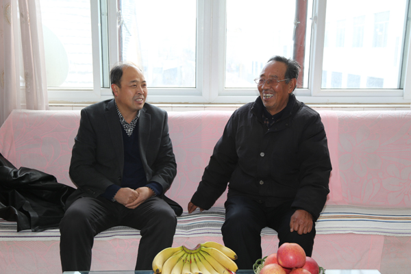 张国珍走访慰问离退休老干部