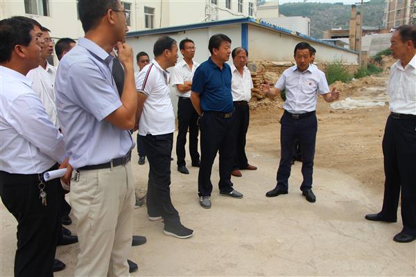 缅怀先烈铭党恩    不忘初心跟党走