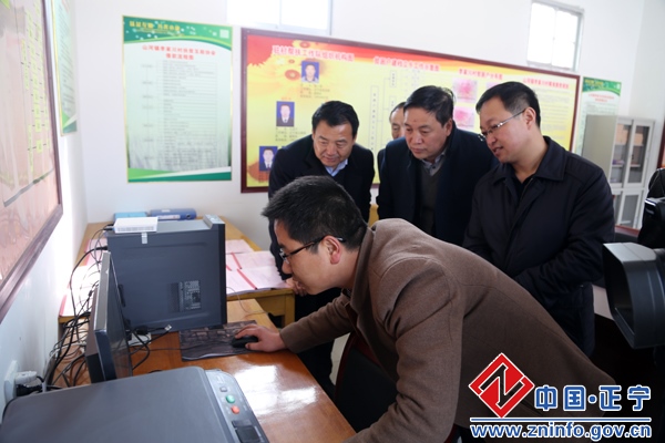 庆城县委副书记毛鸿博带队考察正宁精准扶贫工作