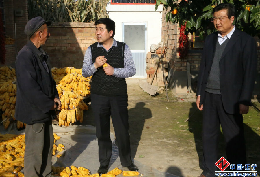 曹育铮深入永正乡、永和镇开展“走进贫困村共度扶贫日”主题实践活动