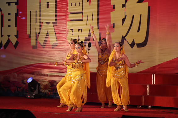 正宁县委机关举办党的群众路线教育实践活动机关职工文艺展演