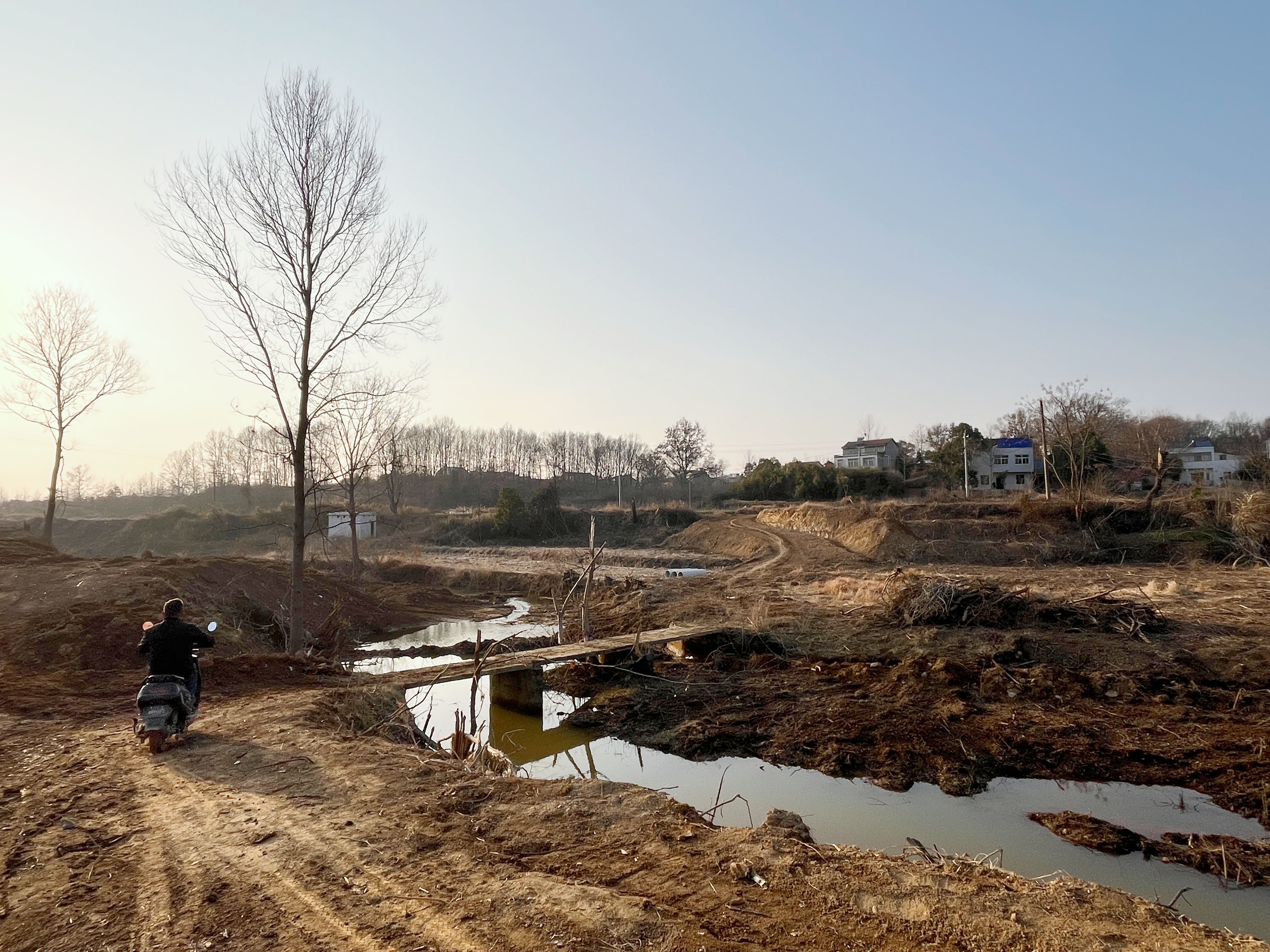 一名“兵支书”的建桥梦