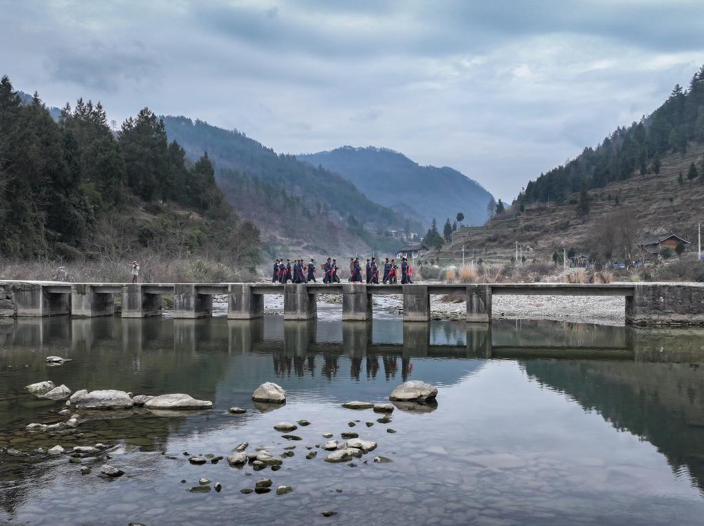 立春：“春官”来催耕