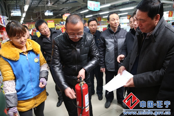 蔡文辉带队督查春节前道路交通安全、消防安全和社会治安管理工作