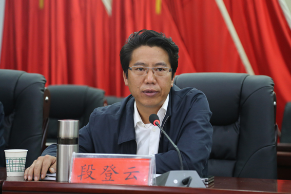 正宁县举办“三农”问题专题报告会