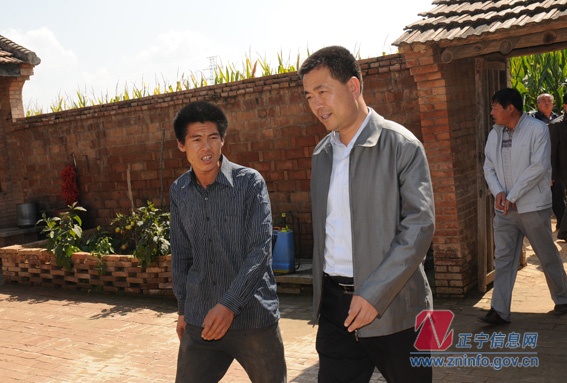 张龙杰走访“双联”户