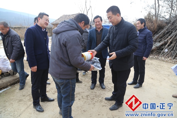 IMG_4332.jpg 张龙杰调研抽查南片乡镇贫困户脱贫退出工作