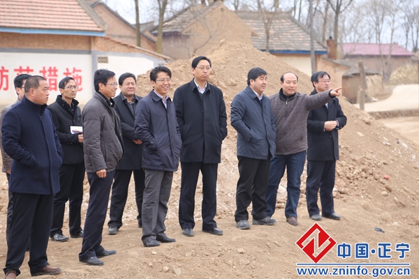 20150316050003587.jpg 段登云 曹育铮督查全县春季农业生产工作