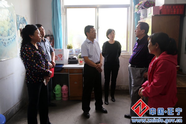 市总工会常务副主席豆亚平调研正宁县工会工作