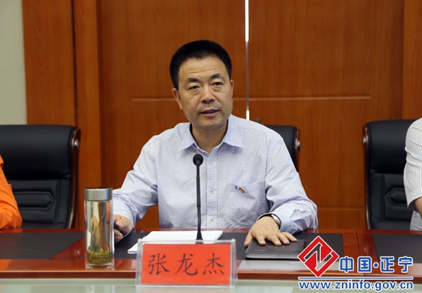 张龙杰主持召开全县上半年经济运行分析调度会议