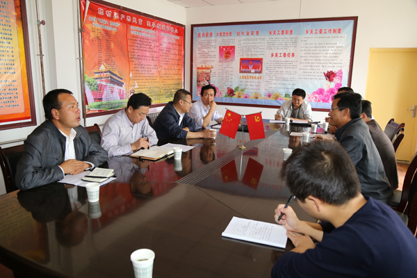 马光荣路小勃督查乡镇招商引资工作