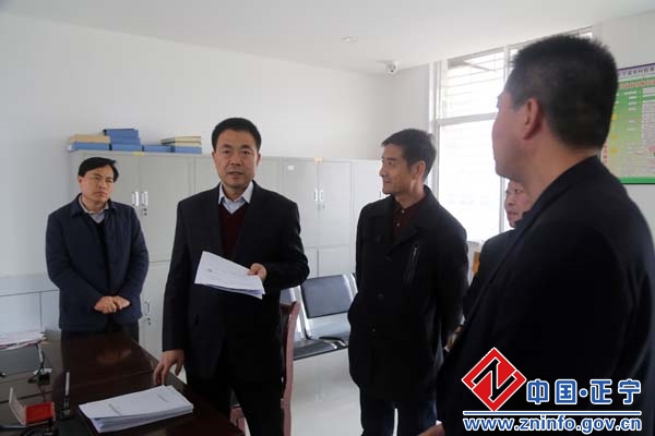 张龙杰赴永正镇督查精准扶贫贷款发放情况