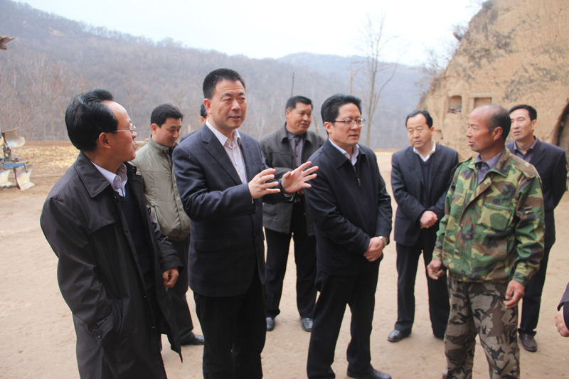 7.jpg 闫晓峰调研正宁“双联”工作