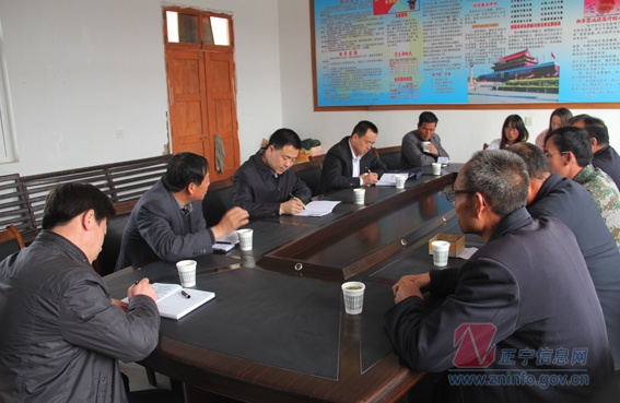 张龙杰在湫头乡湫头村开展“双联”活动