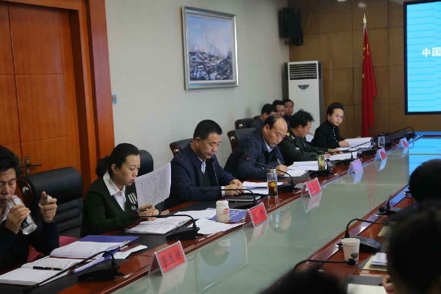 张龙杰主持召开县政府党组扩大会议专题学习中国共产党第十九次全国代表大会精神