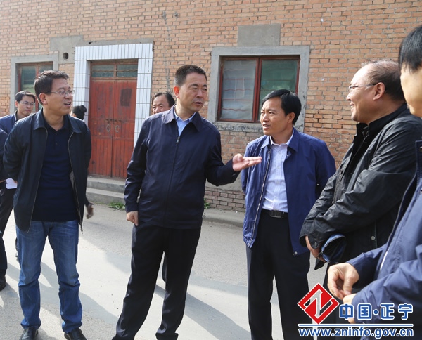 84.jpg 张龙杰督查棚户区改造工作