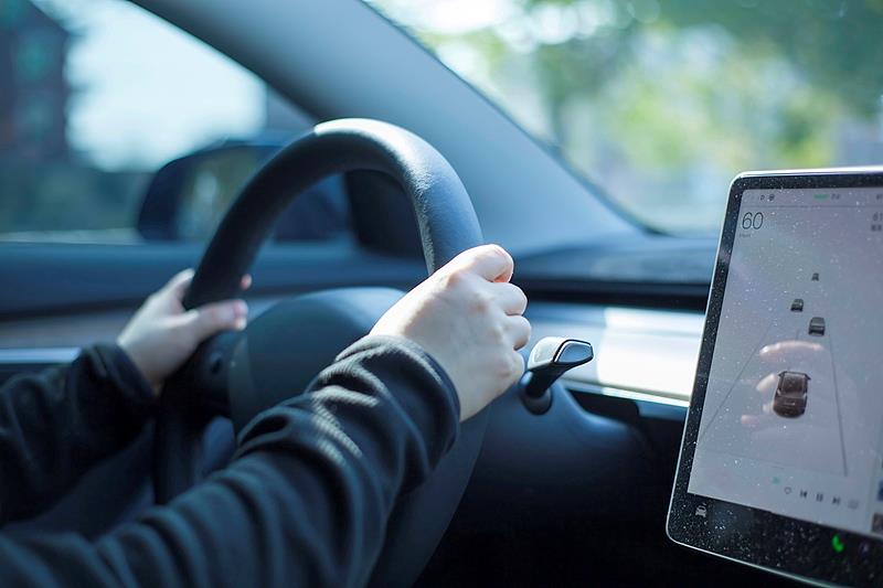 雾天行车灯光、辅助驾驶咋用？记住这几点