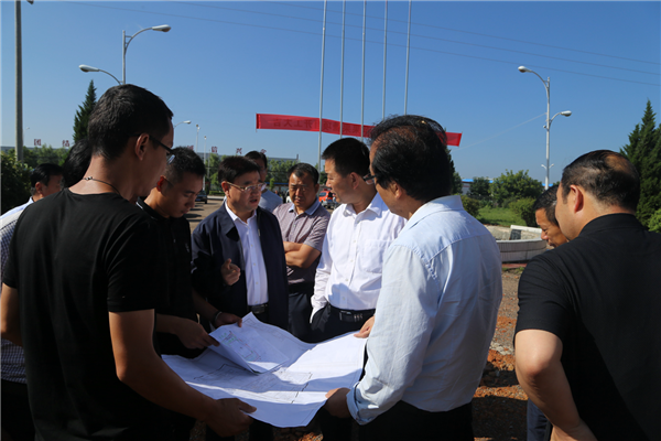 张龙杰调研甘肃融诚公司正宁农业产业化及“331+”项目