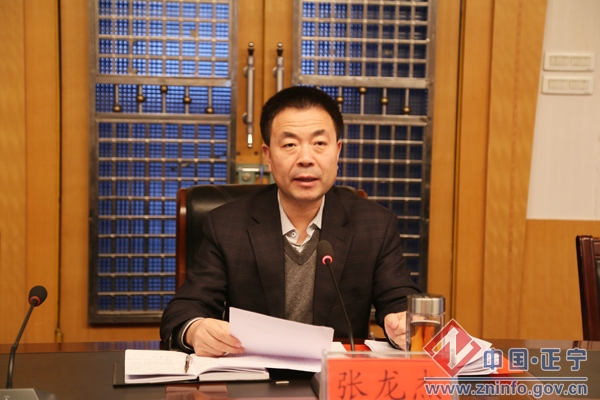 张龙杰主持召开县政府党组党风廉政建设主体责任集体约谈会议