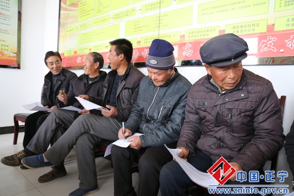 20161226055353931.jpg 省考核组考核验收正宁县2016年度省级“千村美丽”示范村及革命老区脱贫致富工作