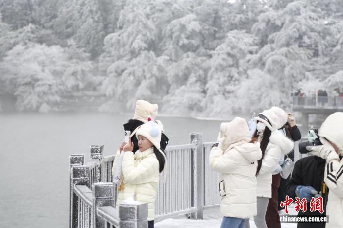从“冬眠”到“冬旺”：庐山牯岭解锁文旅新图景