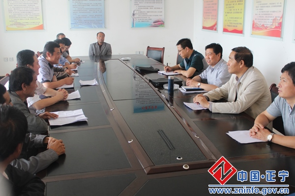 袁喜言一行赴三嘉乡琅牙坬村调研双联扶贫工作