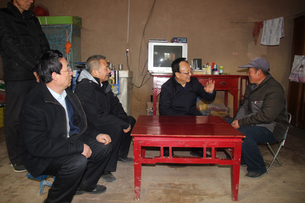 李银来我县开展脱贫攻坚督查和春节慰问活动