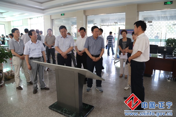 省政协副主席李沛文视察正宁涉农部门简政放权及行政事业性收费清理情况