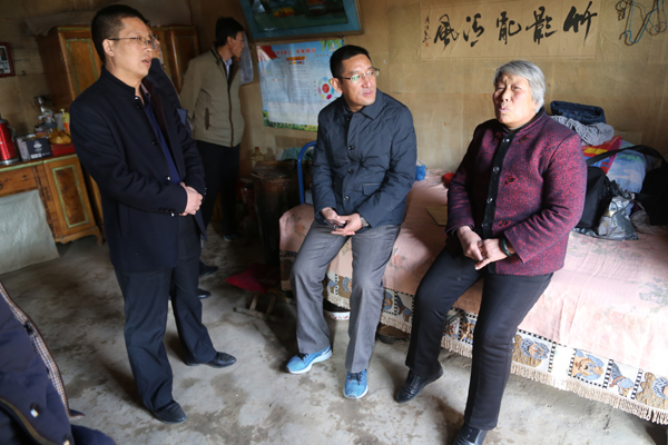 县级领导干部赴各乡镇开展“两节” 送温暖慰问活动