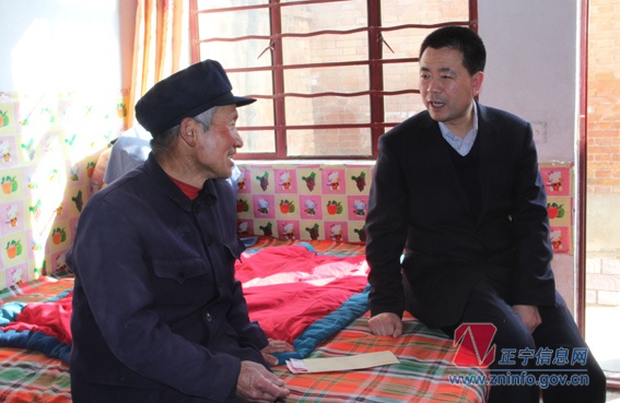 张龙杰看望慰问困难群众