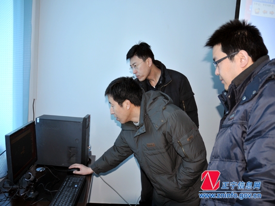 省信息办来我县检查验收“农村信息化项目整合”工作