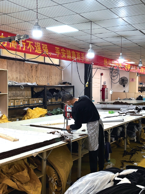 一家“肾友工厂”的昼与夜