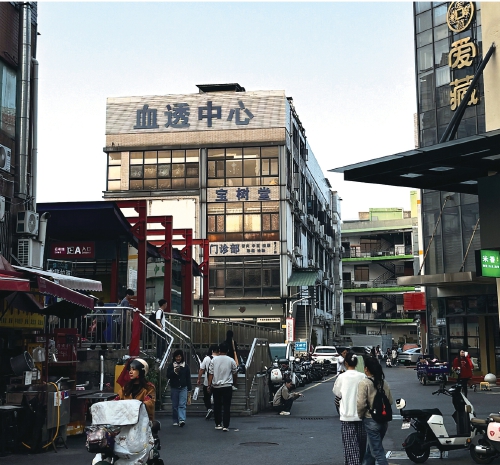 一家“肾友工厂”的昼与夜