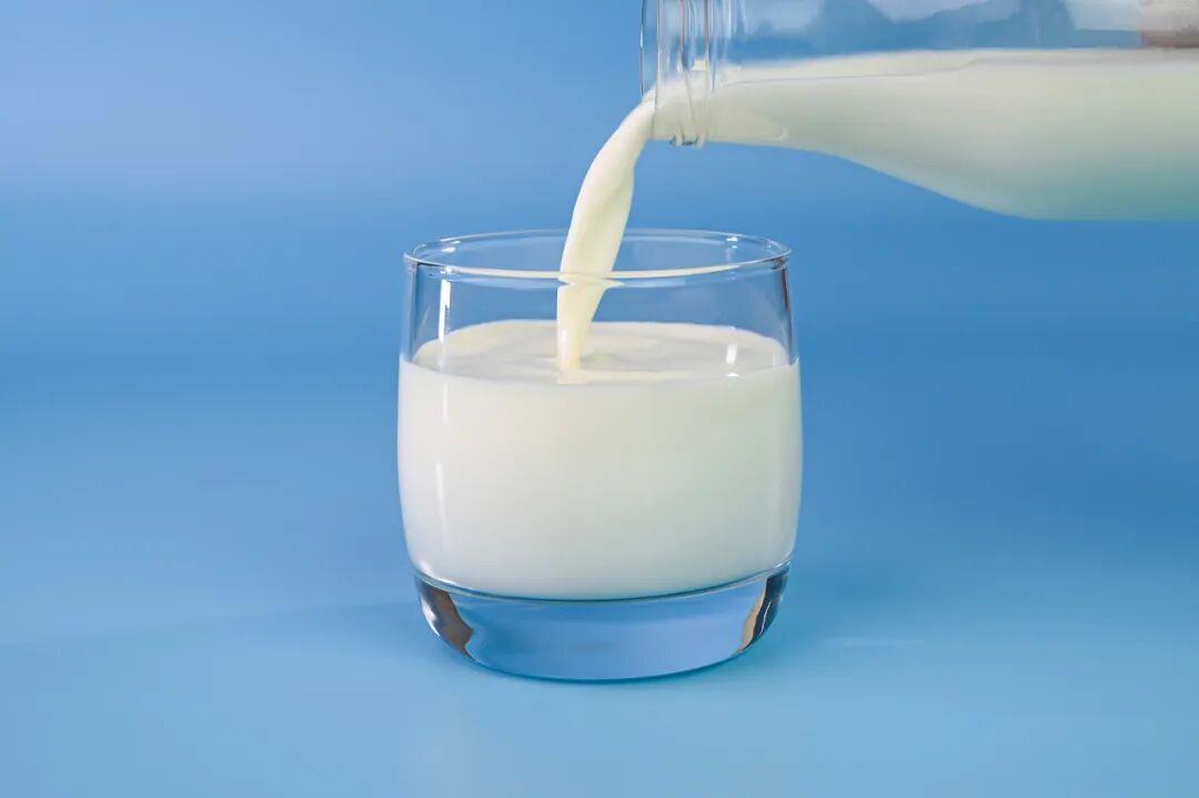 快停下！这些你常喝的“牛奶” 可能不仅浪费钱还没营养
